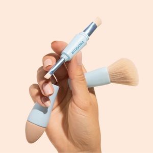 NWOT Allyoop 4-in-1 Multi-Tasker Makeup Brush
